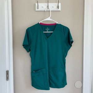 XS Hunter Med Couture scrub top